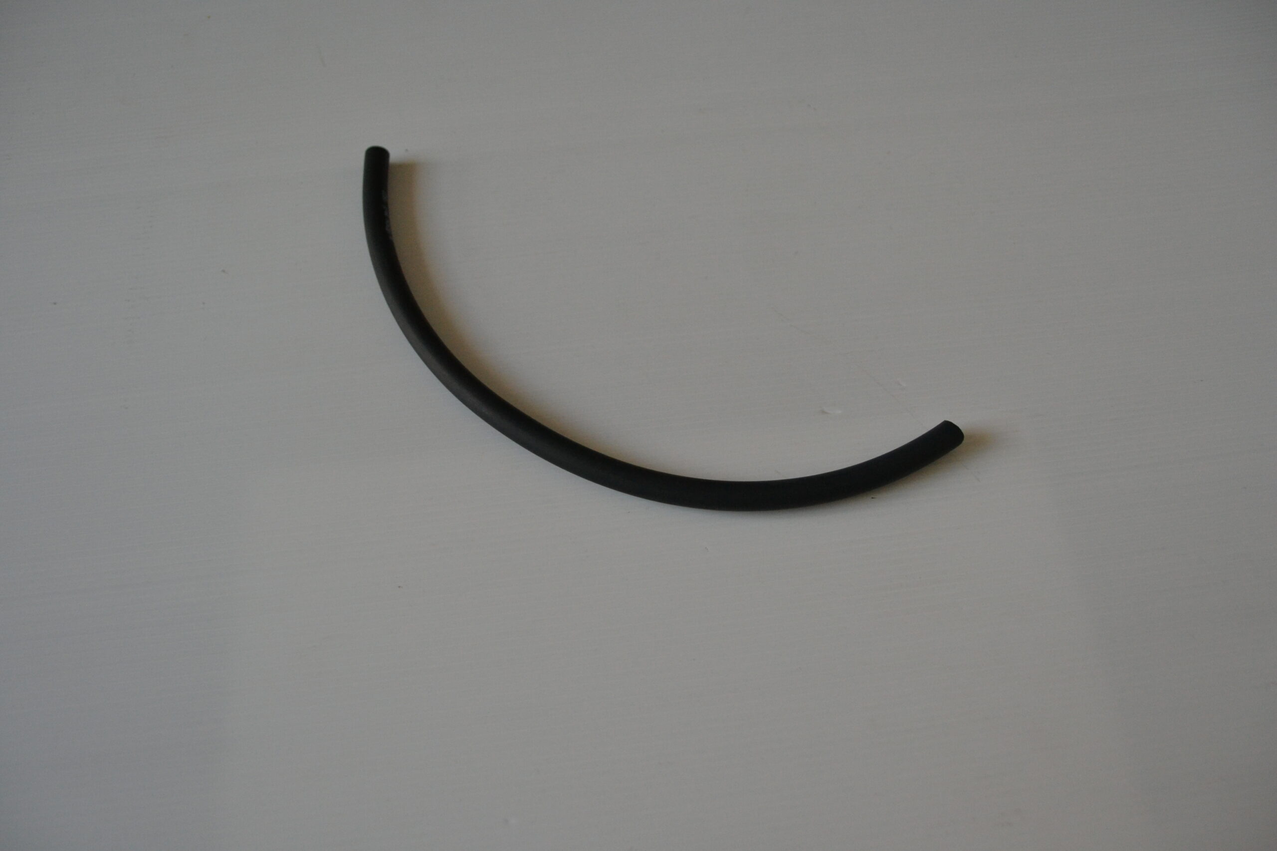 Breather Tube - Carburettor to air cleaner. Beta