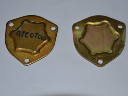 Cam Covers - Rear of cylinder head. Beta