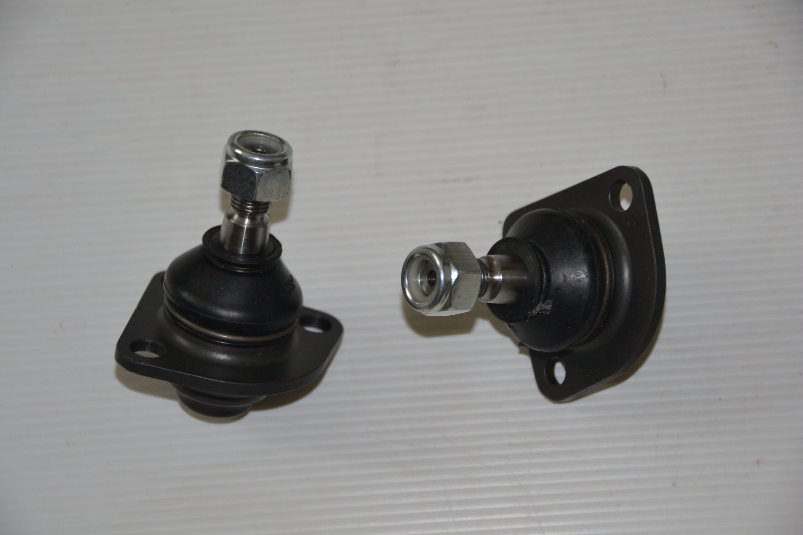 Ball Joint - Front lower control arm. Beta.