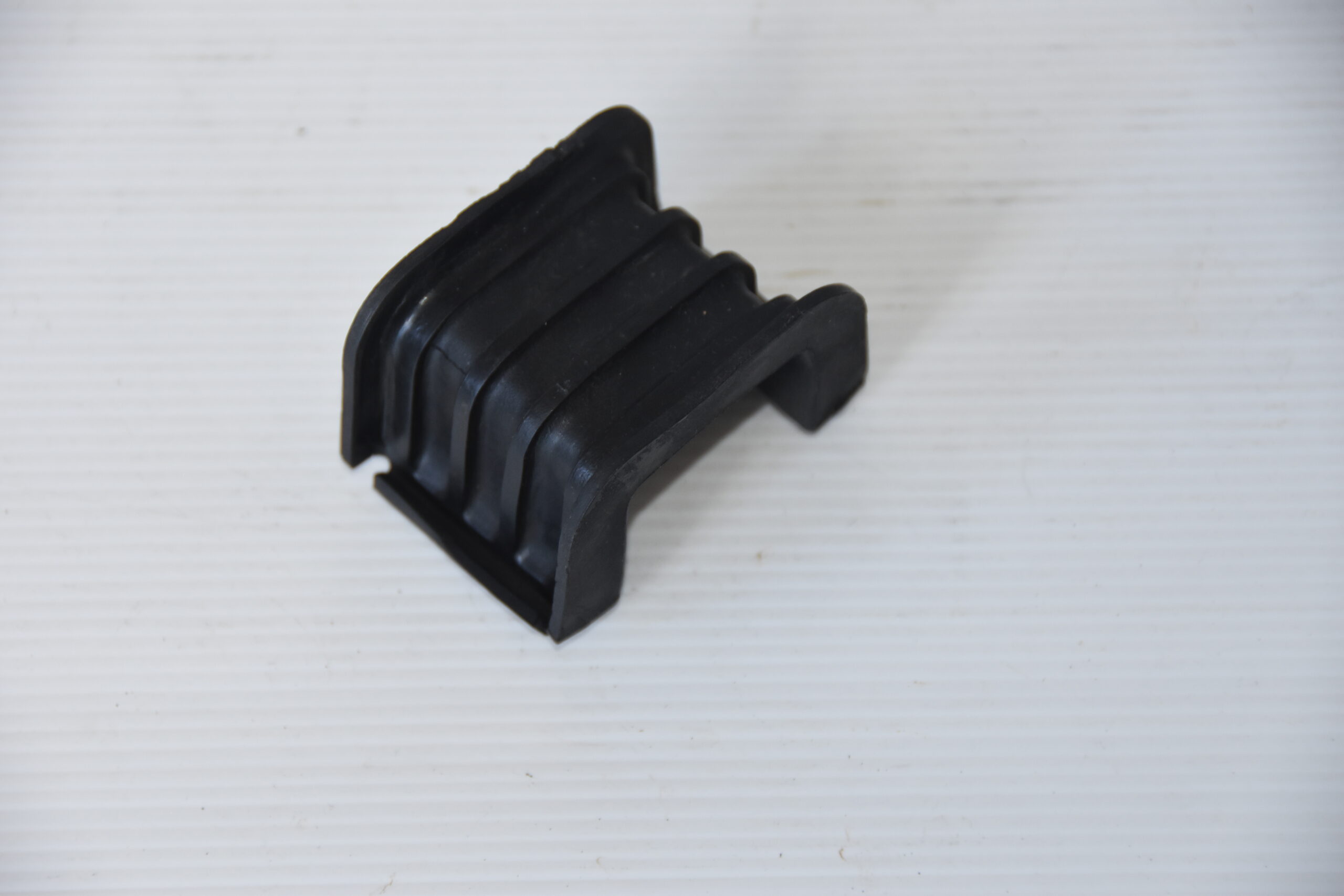 Pad (cushion) - Supports radiator. Beta S/H